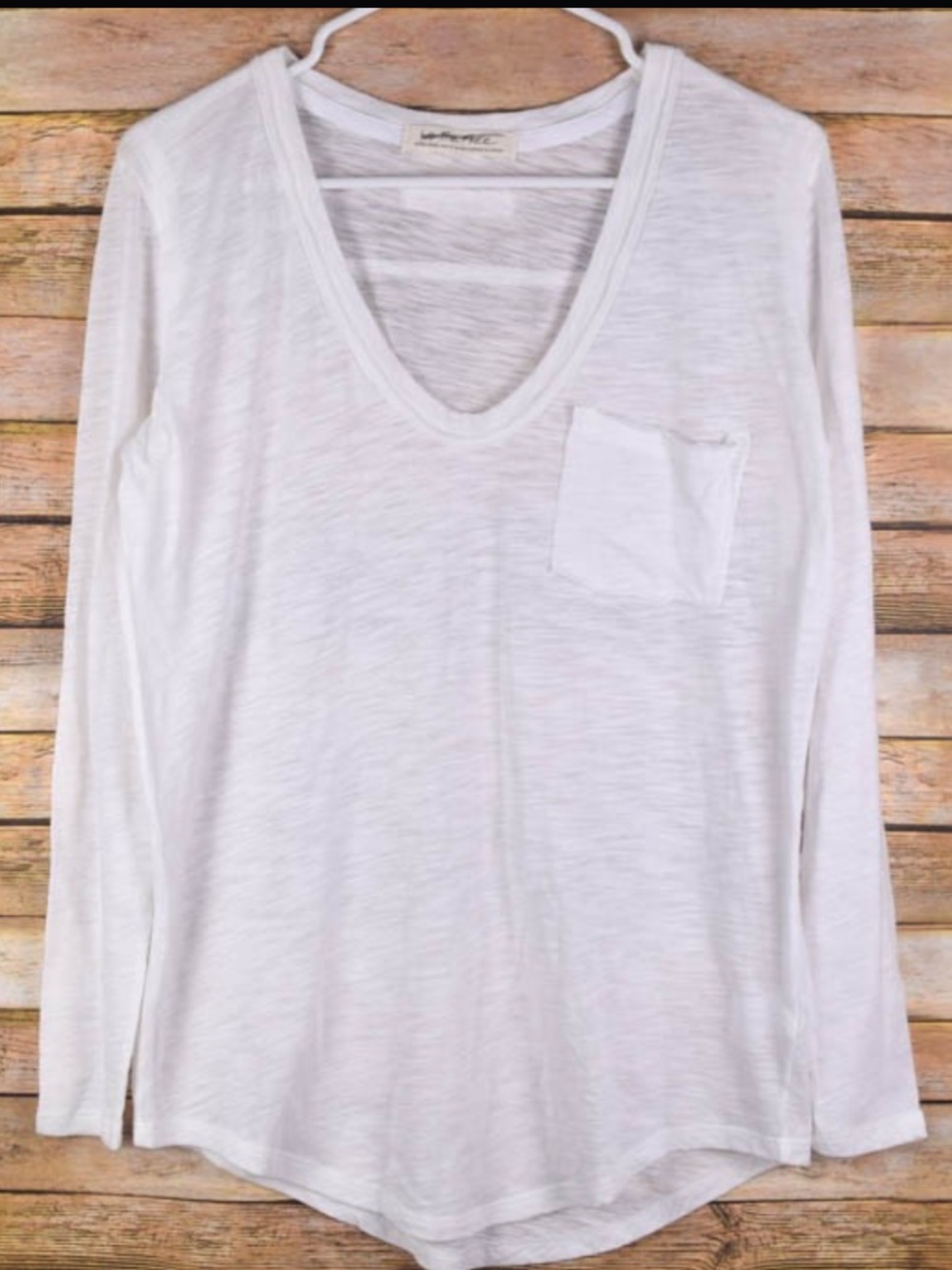 We The Free- Oversized White Scoop-Neck Long Sleeve Pocket Tee- Large - Picture 2 of 8